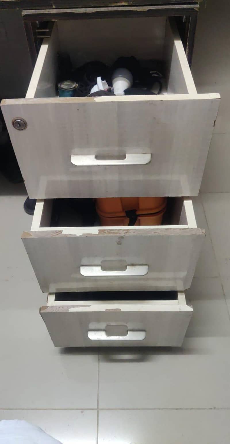 Office table 8