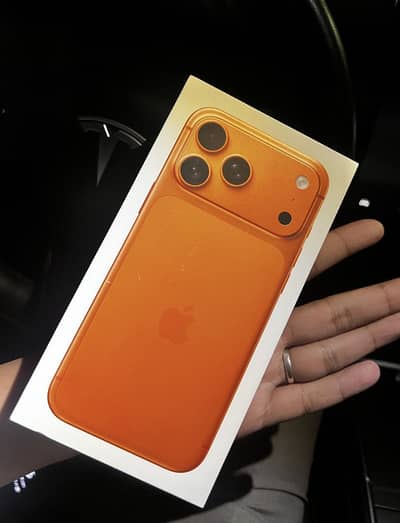 17 Pro Max Non Pta 512GB Cosmic Orange Excellent Condition