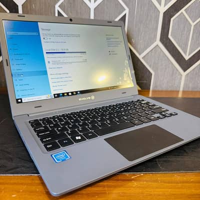 Evolve iii maestro e-book Original Window 10 4GB Ram DDR 4 Laptop