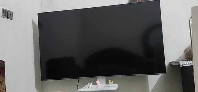 Samsung Q70c 65Inch clean tv