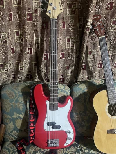 Bass Guitar || All functional || 10/10 Guitar || 0/3/2/7/19/66/0/44