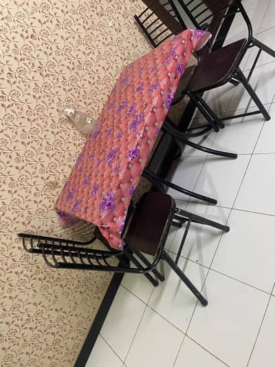 dinning table set good condition