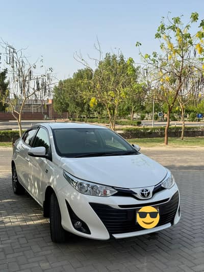 Toyota Yaris ATIV 1.3 CVT top of the line