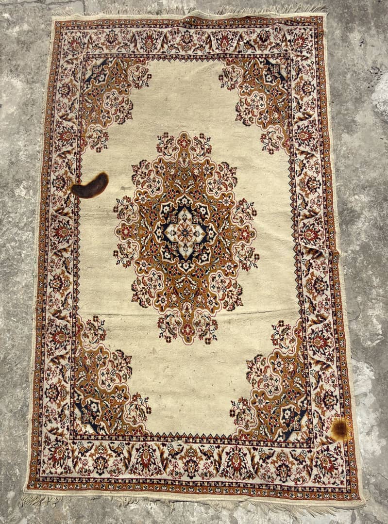 Two carpets and one runner 0