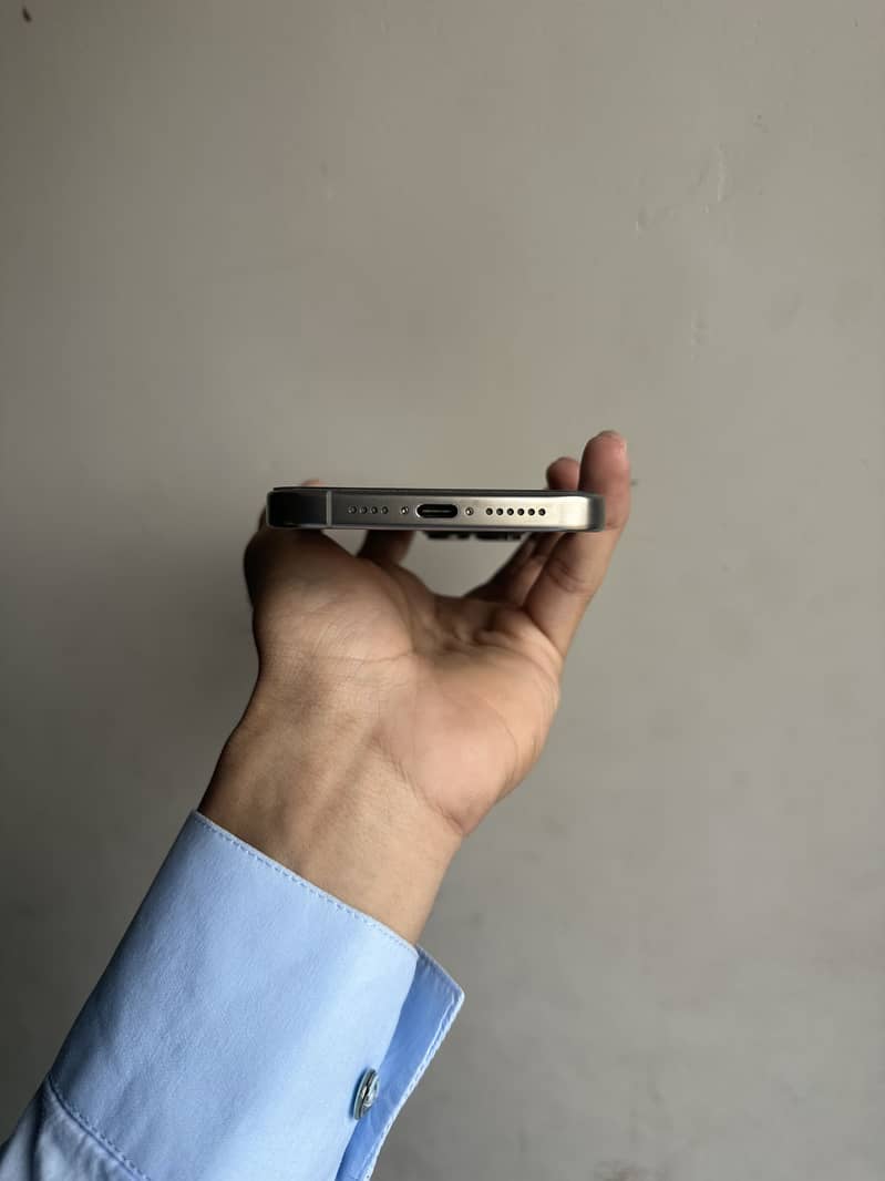 iPhone 15 pro max 3