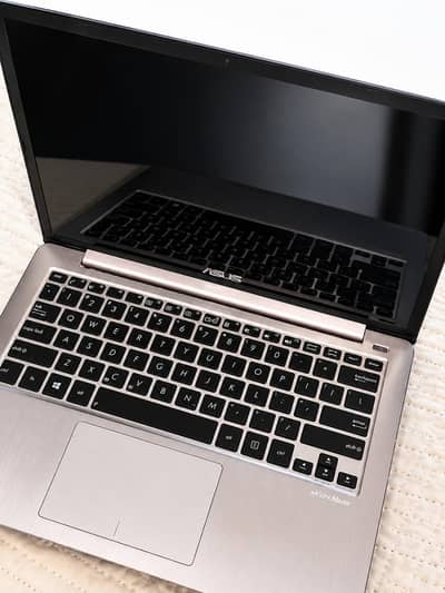 ASUS Laptop (Core i3) – Smooth Performance