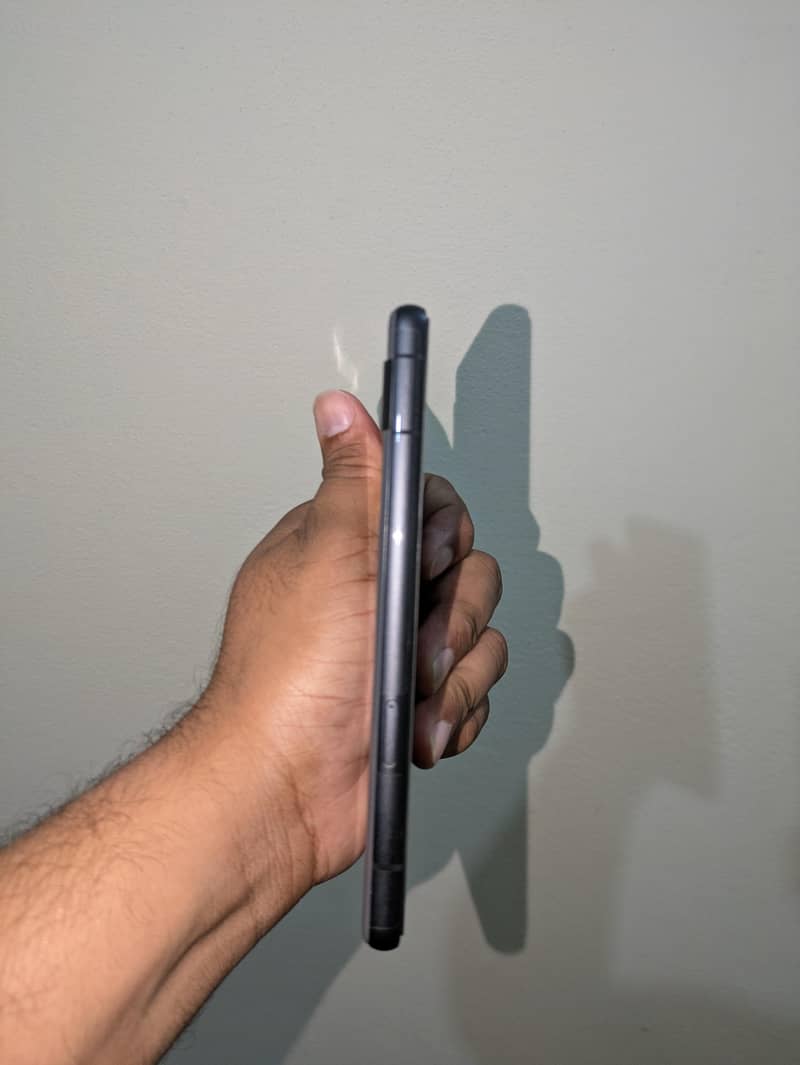 Google pixel 7a 3