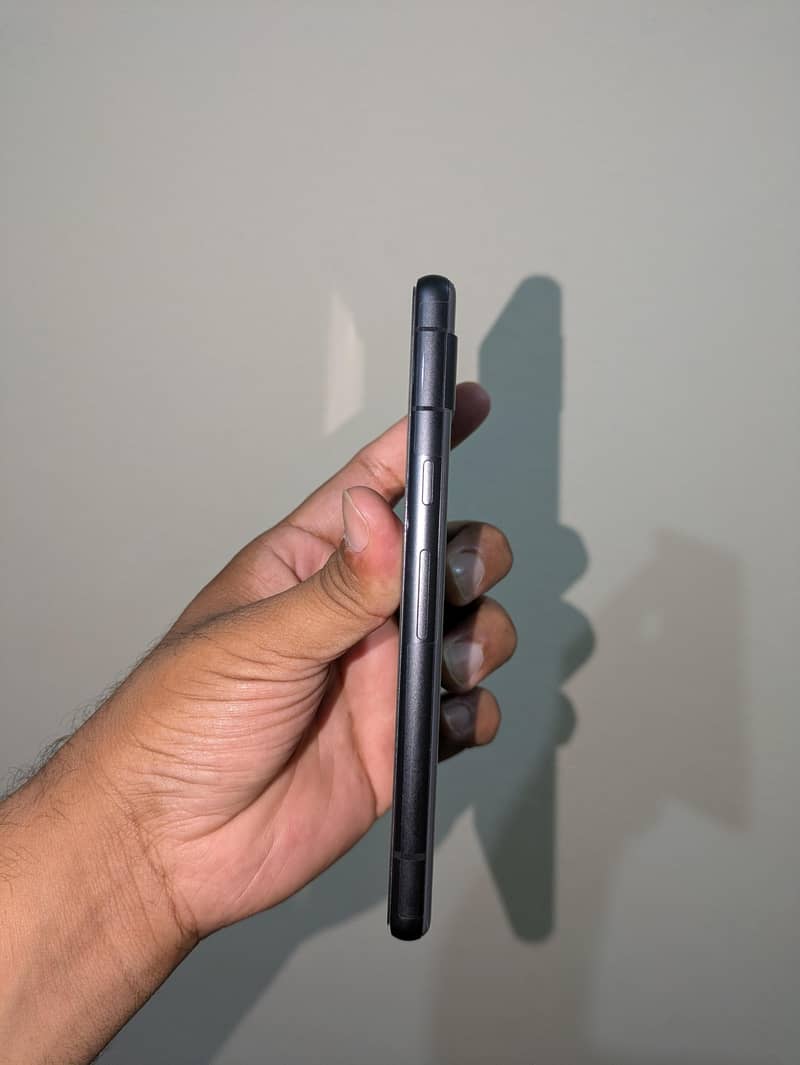 Google pixel 7a 4
