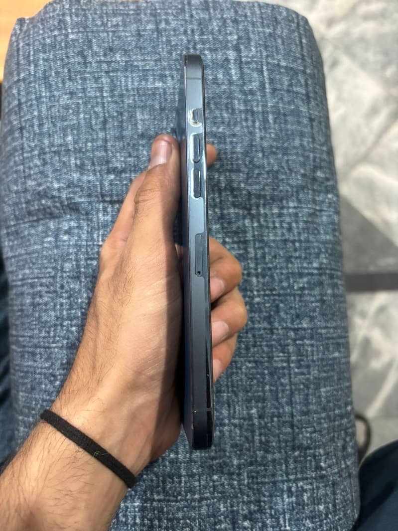 iPhone 12pro max 2