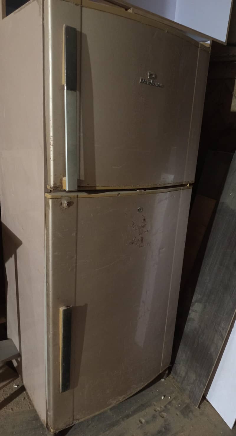 DAWLANCE FRIDGE 2