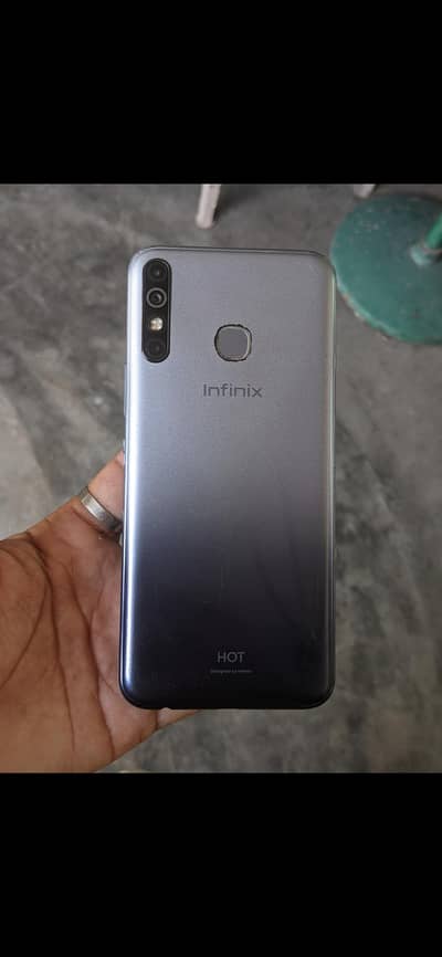 Infinix hot 8