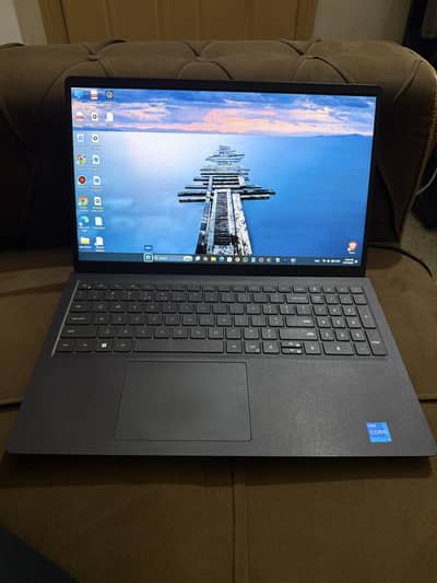Dell Vostro Laptop (Carbon Black), i5 12th Gen, 16/512GB For Sale