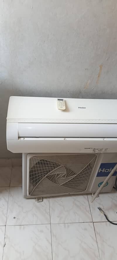Haier 1 ton  AC without gas good condition