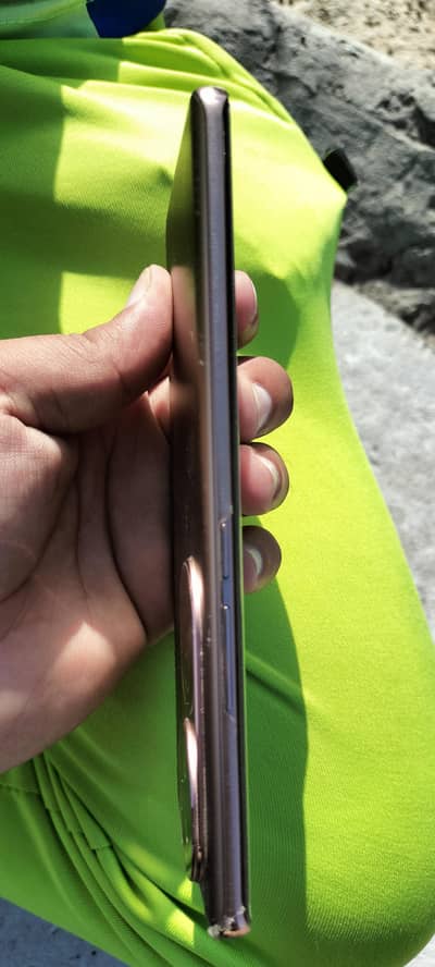 Vivo v40e lush condition