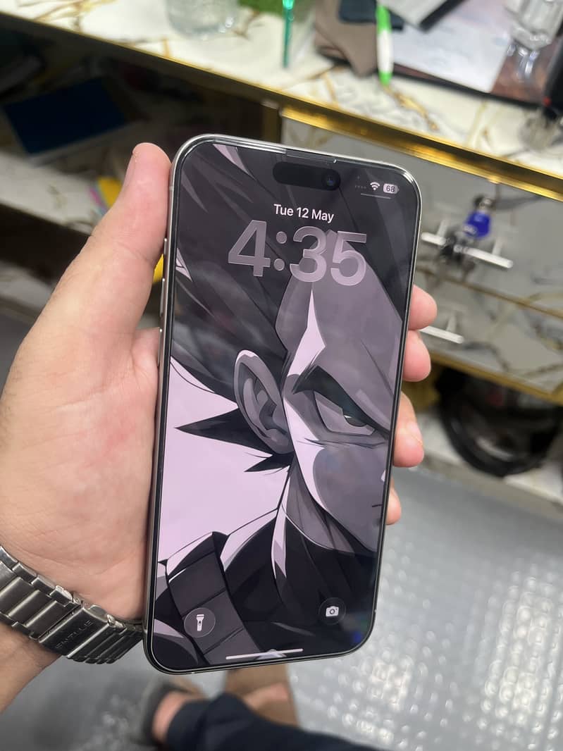 iPhone 15 pro max read description 5