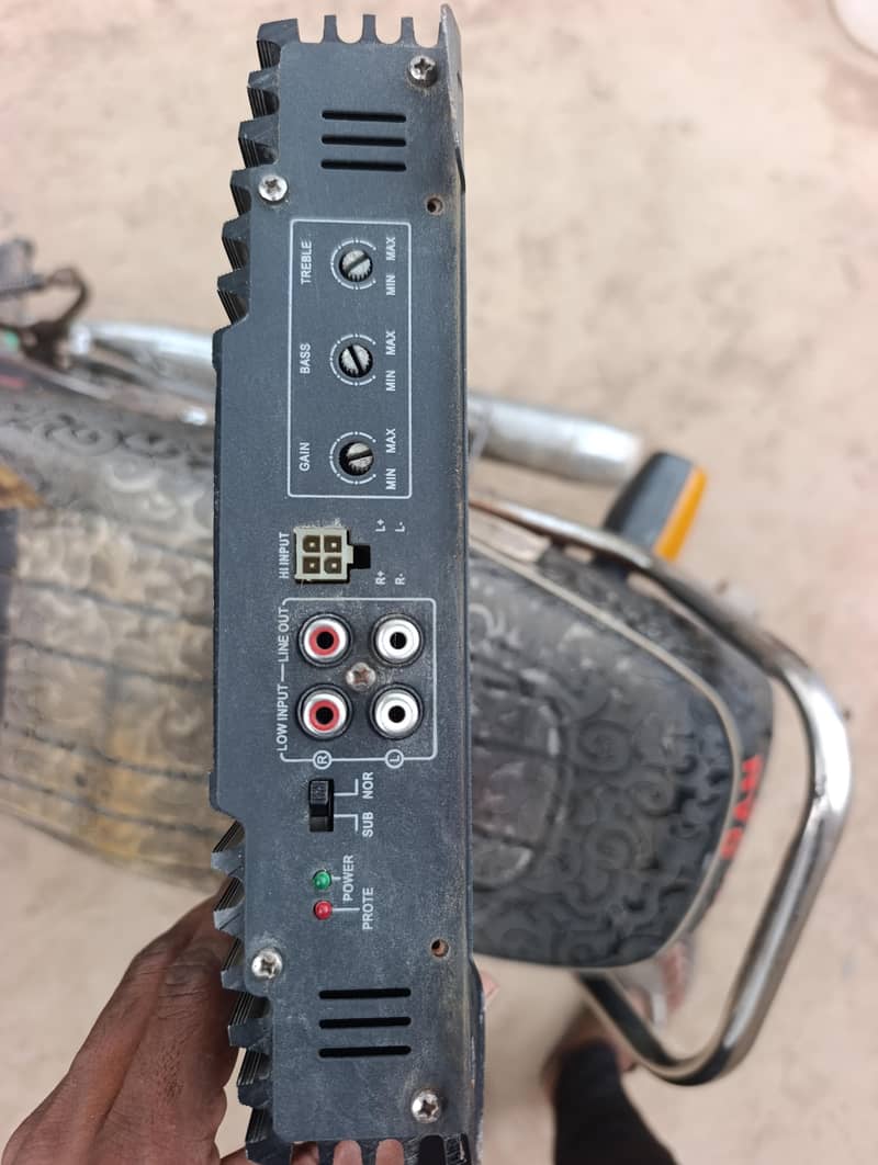 amplifier 0