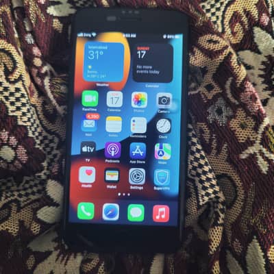 iphone 7 plus pta approved not used from 2 years