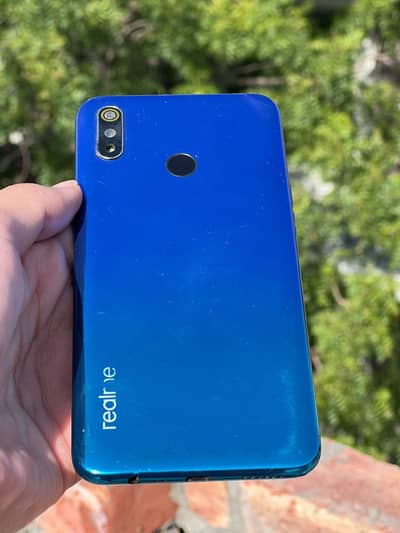 realme  3 one hand use. .