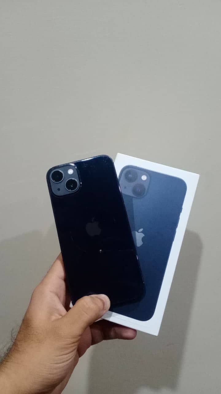 iPhone 13 0