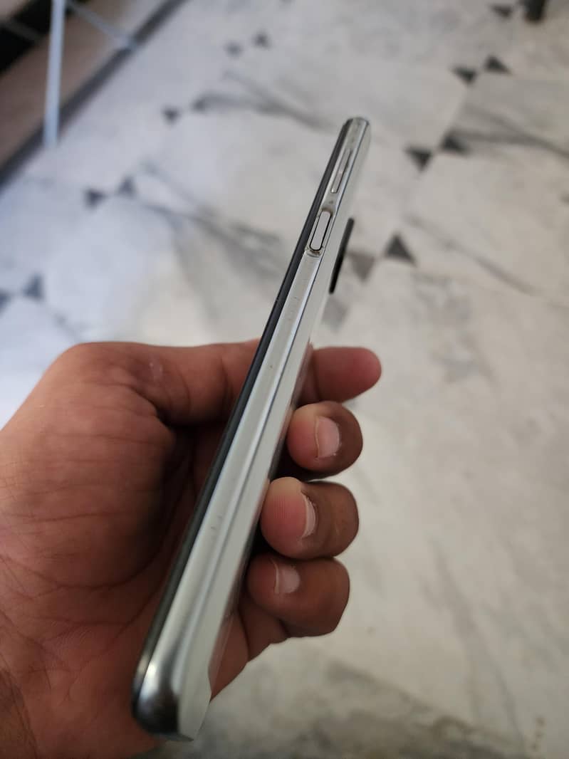 Redmi note 9s 4