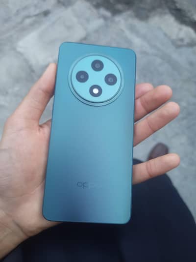 Oppo reno 12f 8 GB RAM 256 GB ROM