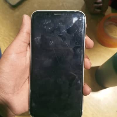 Iphone 11 non pta bypass 64gb ha 74bettary ha baki face id on
