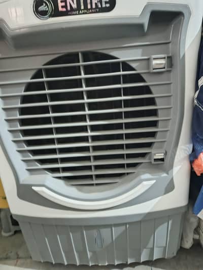 Entire Air-cooler hai bht hi Kam use kiya hai new condition ma hai