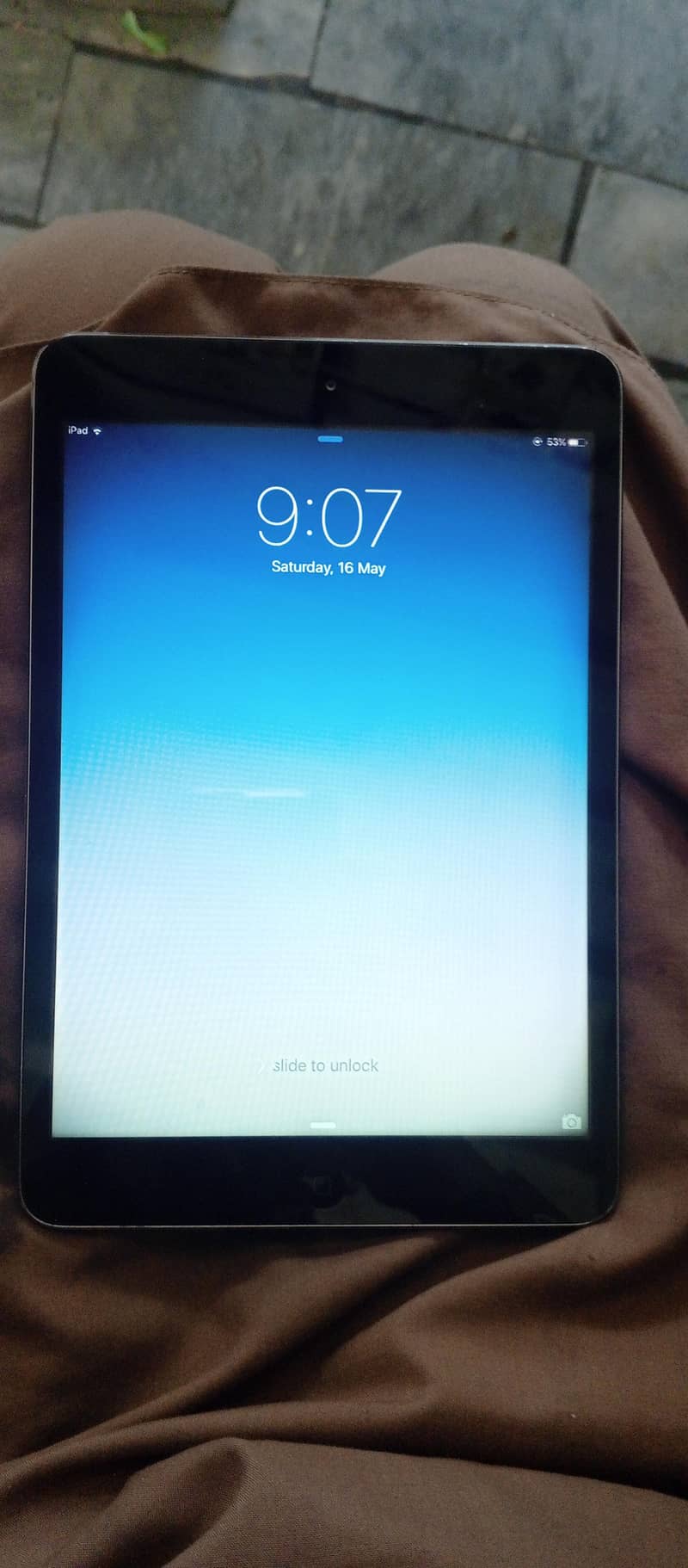Ipad mini 2 condition 10 by 10 1
