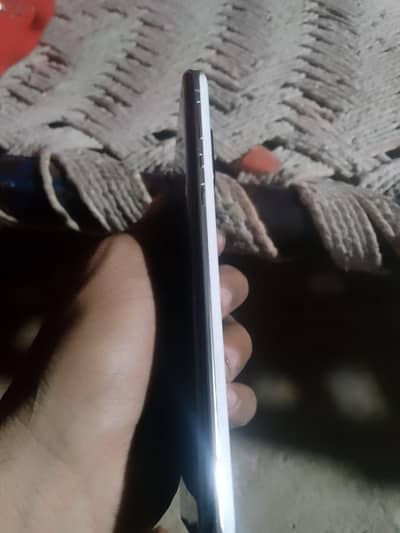 12 gb ram 128 gb mamory