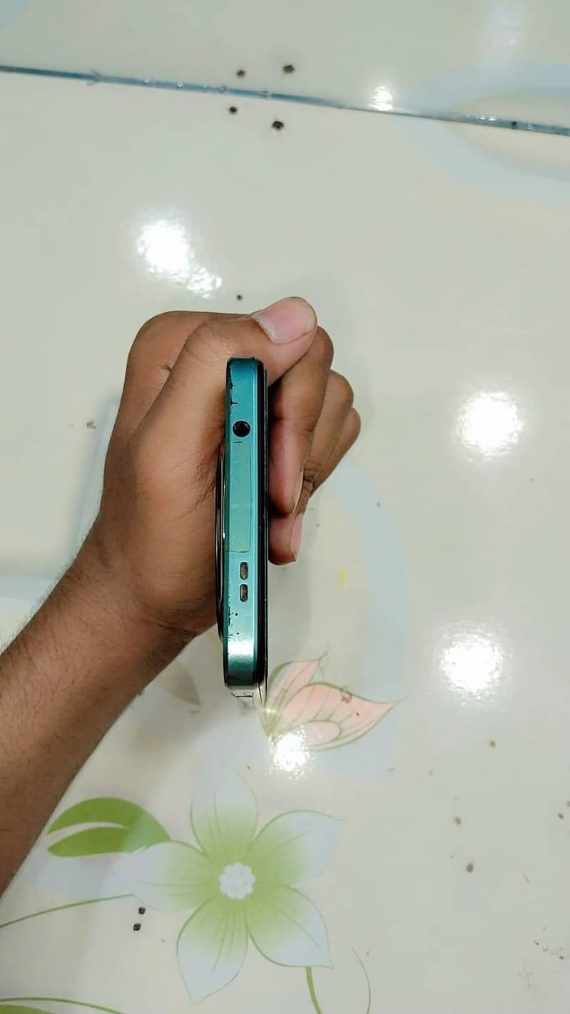 Redmi A3 8