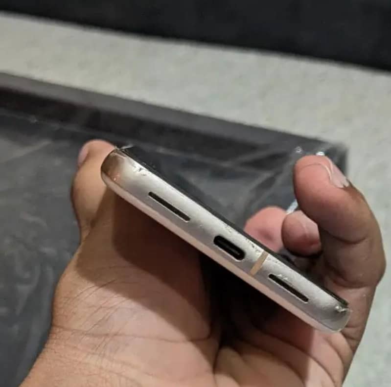 Google pixel 8 2