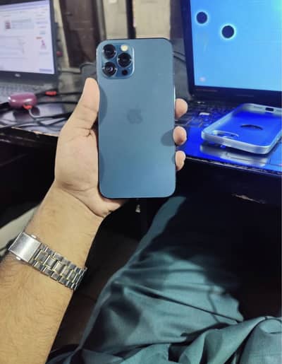 I phone 12 pro max all ok sim glich 1 saal sy exchange i phone onlyupr