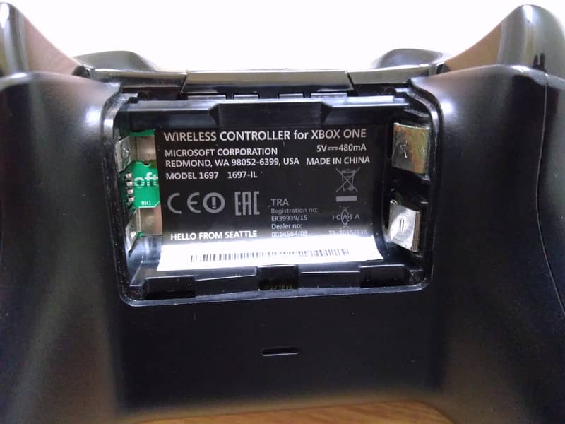 XBOX ONE Original Wireless Controller (Model: 1697) 2