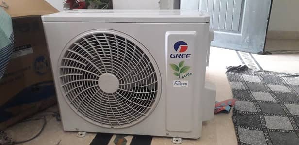 Gree  Ac 1 ton  inverter  model 2025 only 3 month used like new