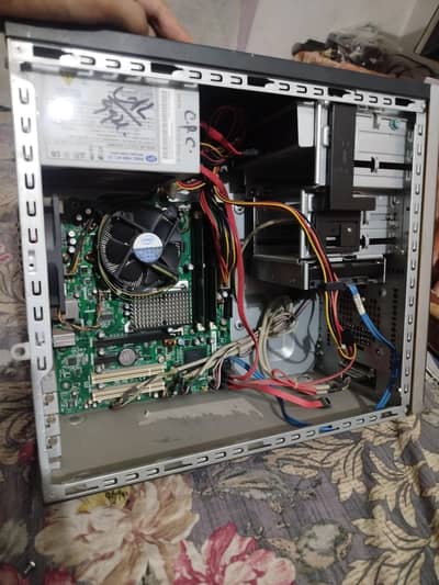 urgent sale tawer pc 4 hard space