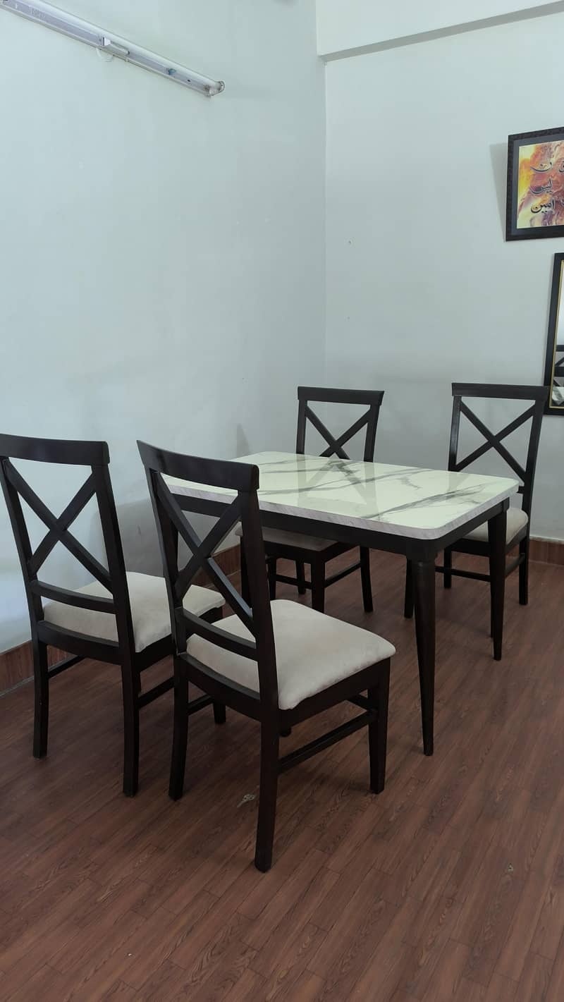 Four seater dinning table 1