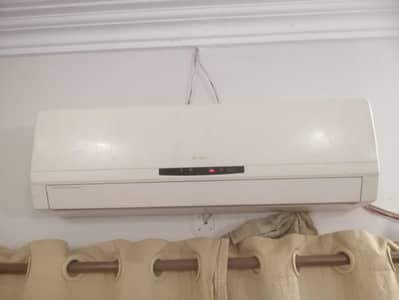Gree 1 ton ac
