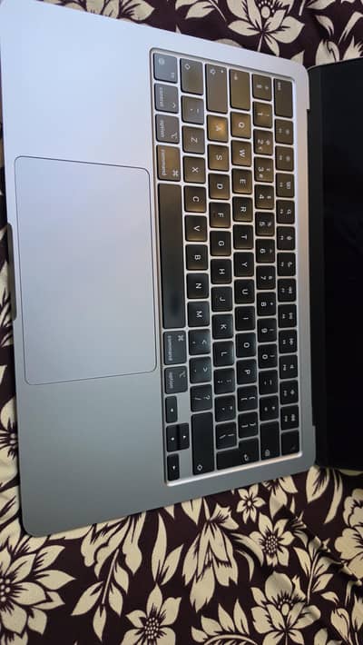Apple MacBook Air M2 (2022) | 8GB RAM | 512GB SSD| 95% Battery health