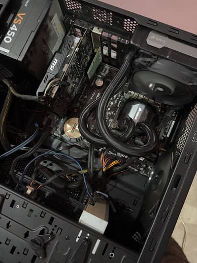 Gaming PC setup/ i7 4790k / GTX 1060 6gb / corsair Liquid cooled