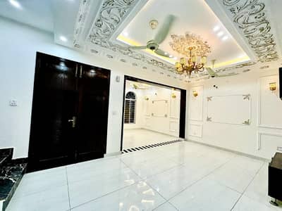 House In Central Park - Block A For rent