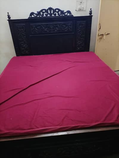 BED WOODEN WITH MATRESS