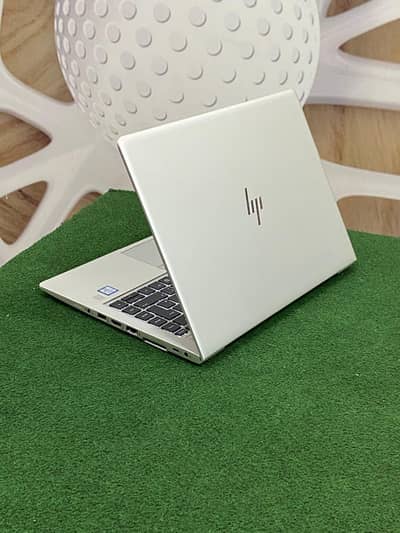 hp elitebook 840 g5 Core i5 8th gen 8gb ram 256gb ssd laptop