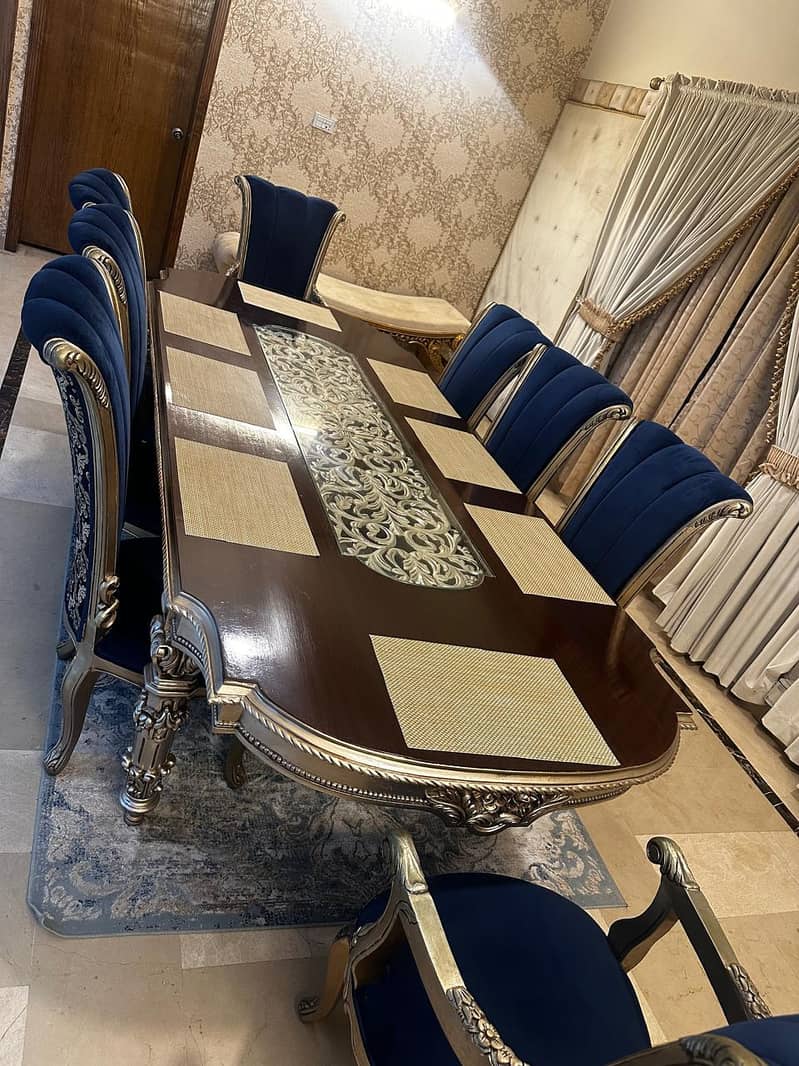Dining table 4