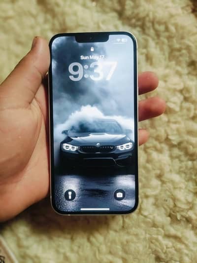 iphone 13 for sale 10/10 condition white colour 6.128