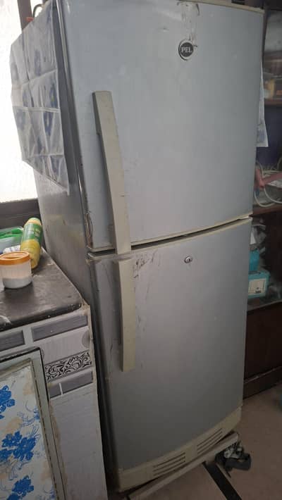 Urgent Sale Pel Refreigerator/freezer 37000