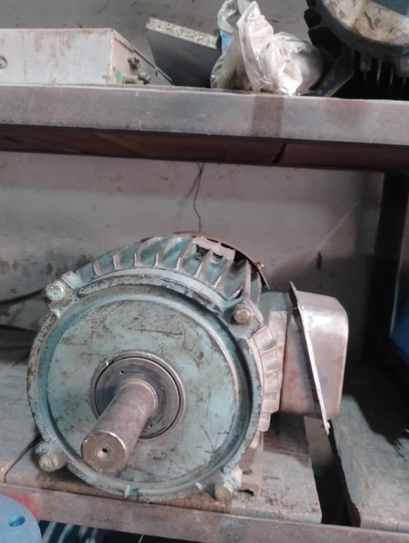 single phase or three phase motor 12