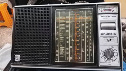 GRUNDIG.    consert Boy. 1500