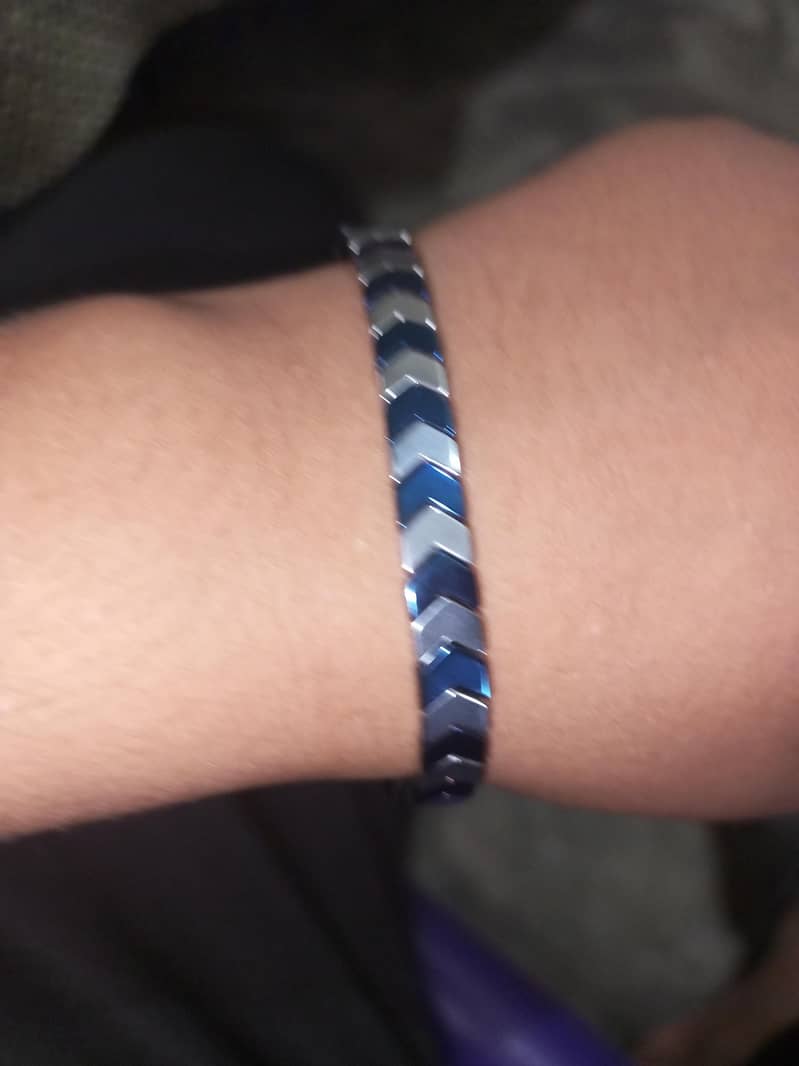 BRACELET 0
