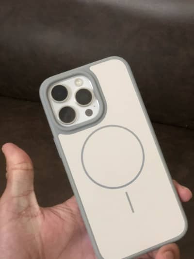 iPhone 15 Pro Max - 256gb - White titanium - UrgentSale Need cash