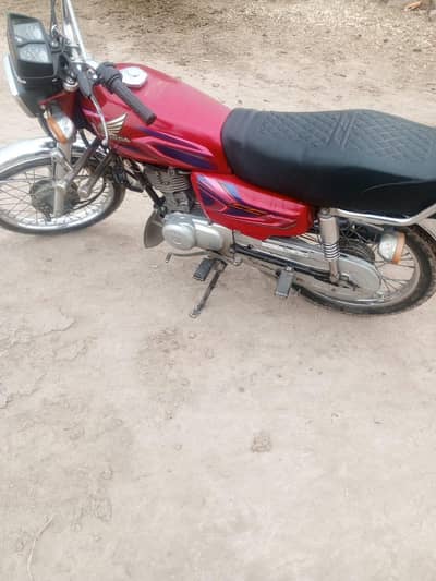 Honda CG 125 red color 2021 manufacturing 2022 number